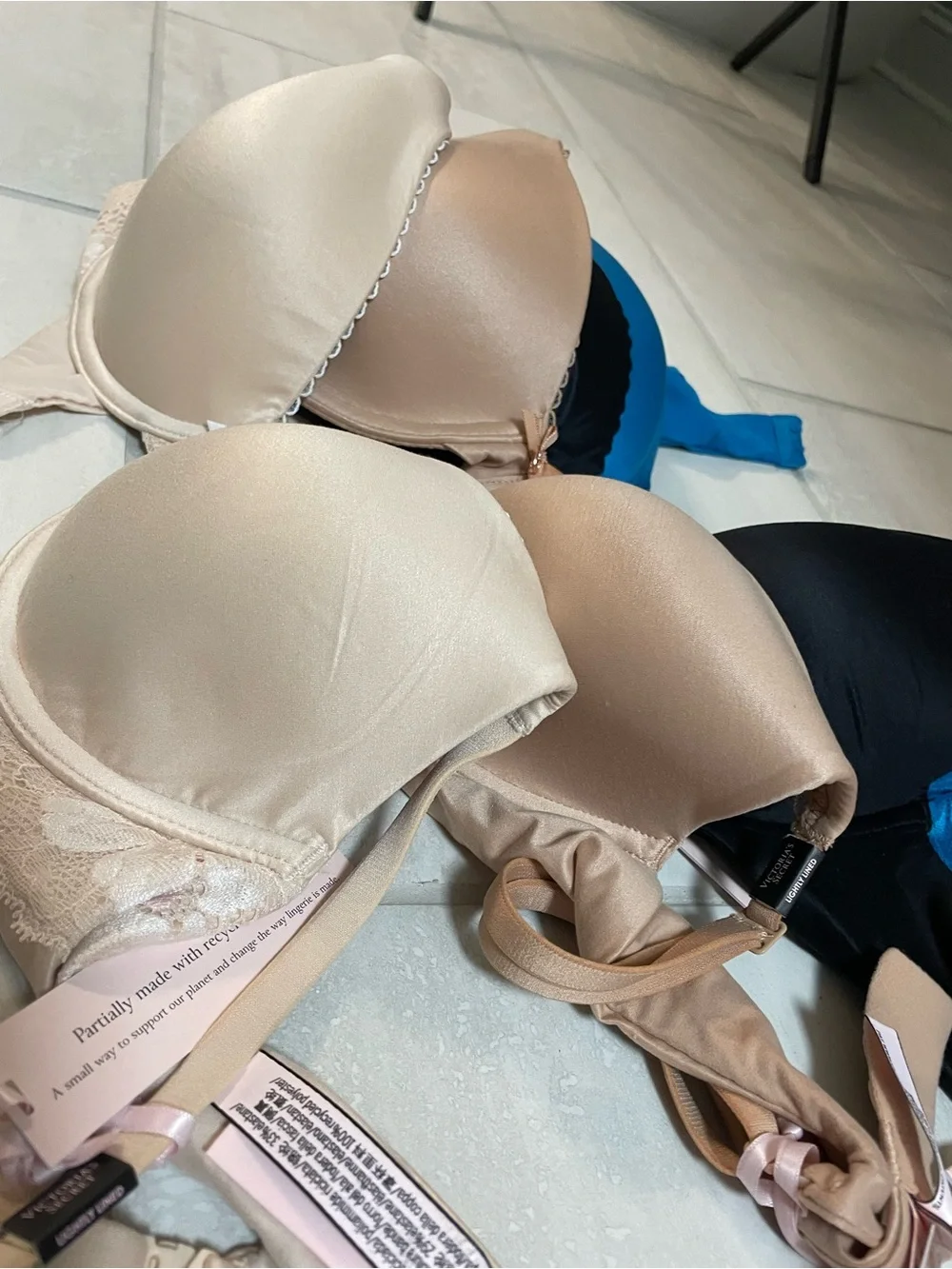 Victorias Secret smooth molded